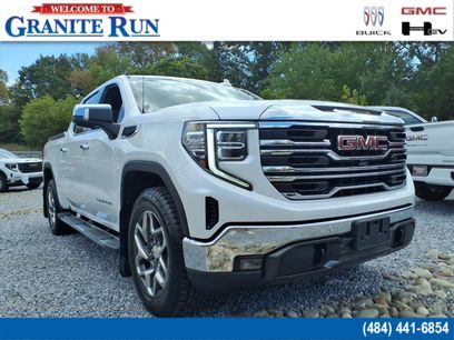 New 2022 GMC Sierra 1500 SLT w/ SLT Premium Plus Package