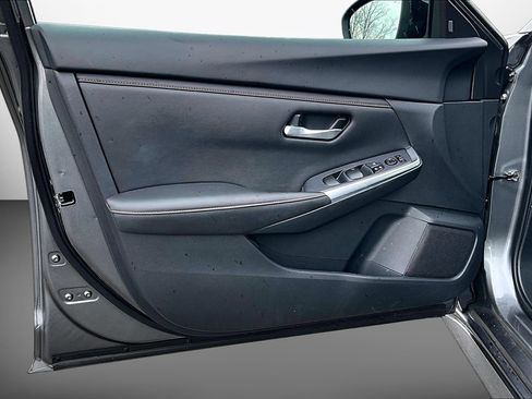 Used 2023 Nissan Sentra SR FWD image 18