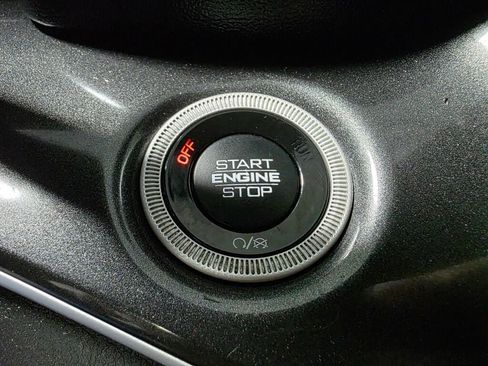 Used 2022 Jeep Grand Cherokee L Laredo AWD/4WD image 17