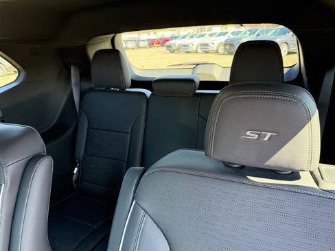 New 2025 Buick Enclave Sport Touring w/ Super Cruise Package image 9