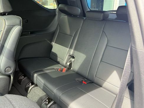 New 2026 Chevrolet Traverse High Country w/ LPO, Floor Liner Package image 33