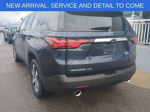 Used 2023 Chevrolet Traverse LT w/ LT Premium Package image 3