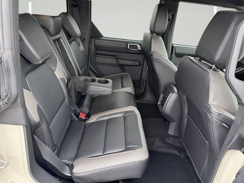 New 2025 Ford Bronco Outer Banks image 31