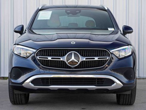 Used 2023 Mercedes-Benz GLC 300 4MATIC w/ Driver Assistance Package image 7