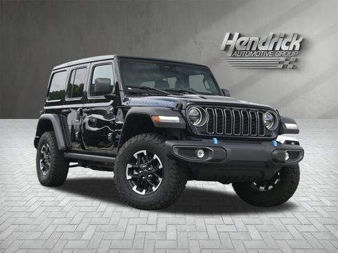 Used 2025 Jeep Wrangler Unlimited Rubicon 4xe w/ Safety Group AWD/4WD image 2