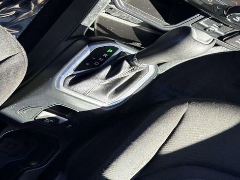 Used 2018 Jeep Renegade Latitude w/ Popular Equipment Group image 28