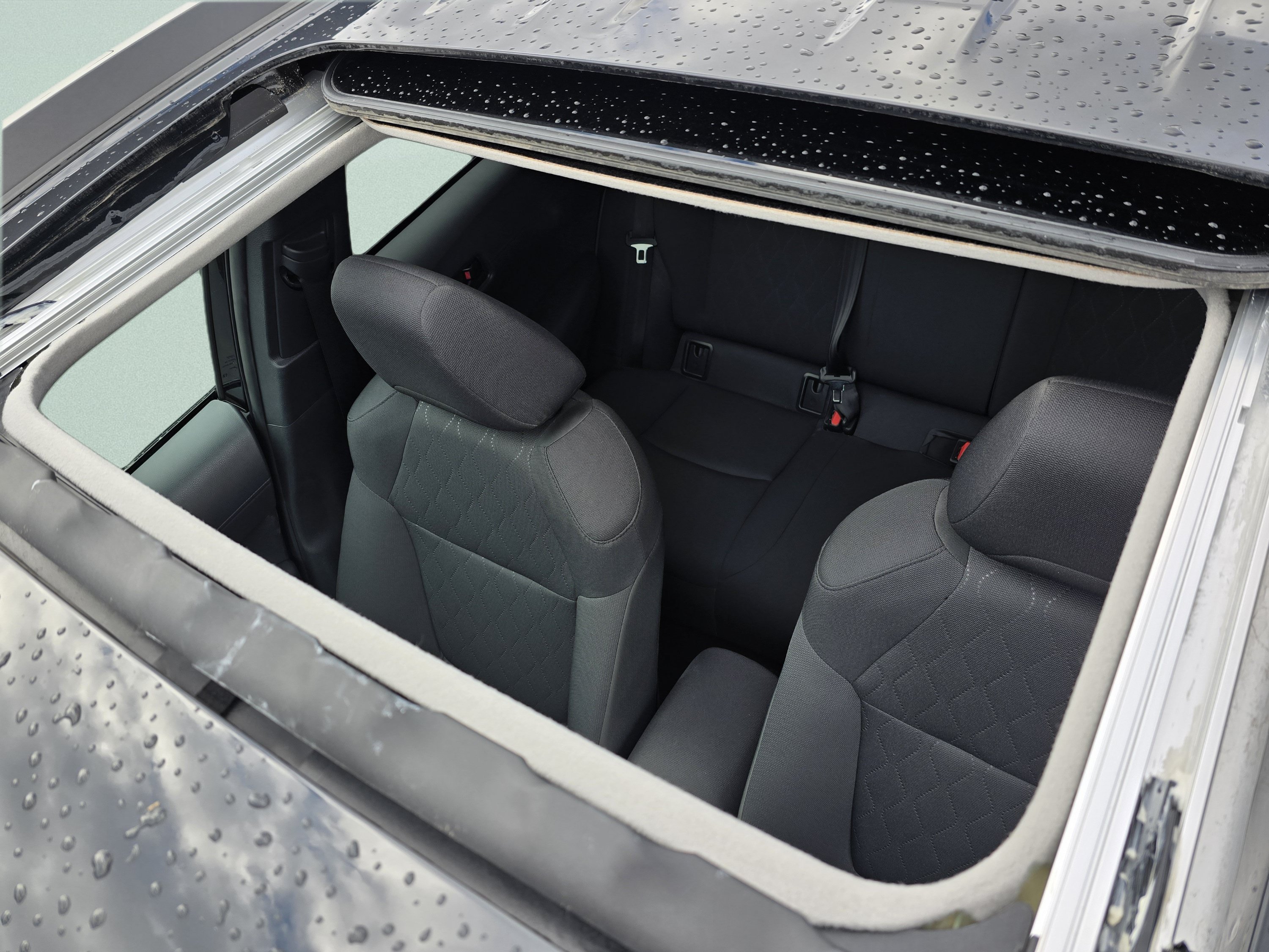 Certified 2024 Toyota Corolla Cross LE w/ Moonroof Package AWD/4WD image 8
