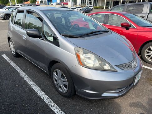 Used 2010 Honda Fit image 3
