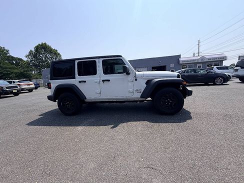 Used 2018 Jeep Wrangler Unlimited Sport AWD/4WD image 40