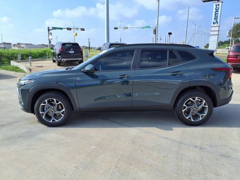 Used 2026 Chevrolet Trax LT w/ Driver Confidence Package FWD image 4
