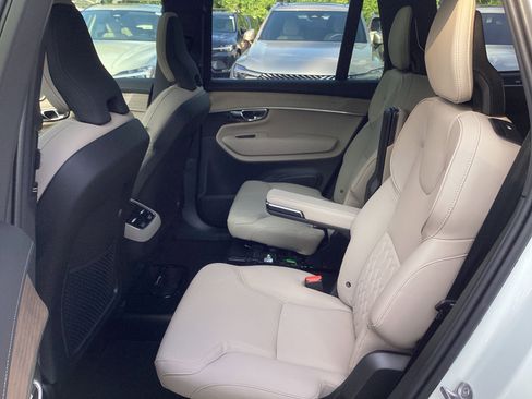 Used 2026 Volvo XC90 B6 Plus w/ Protection Package Premier image 33
