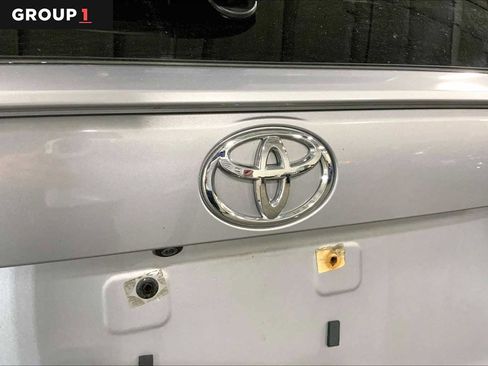 Used 2019 Toyota RAV4 XLE w/ Convenience Package AWD/4WD image 10