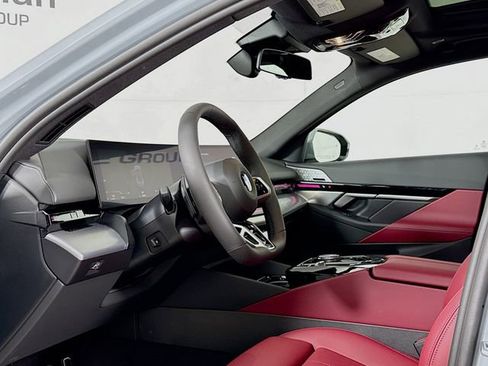 Used 2025 BMW 530i xDrive 530i xDrive w/ M Sport Package image 9