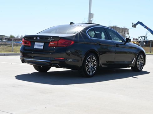 Used 2019 BMW 540i xDrive w/ Convenience Package image 9