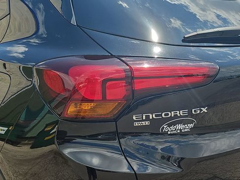 Certified 2025 Buick Encore GX Preferred AWD/4WD image 38