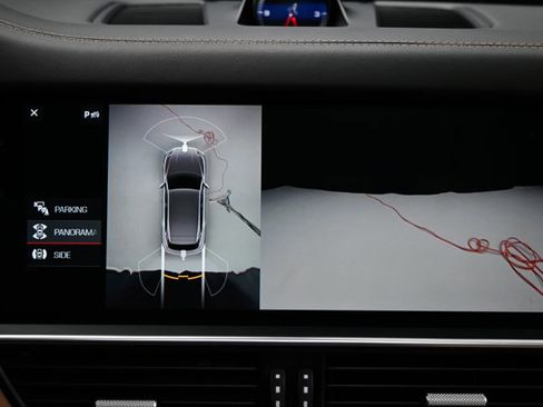 Used 2019 Porsche Cayenne Turbo w/ Premium Plus Package image 98