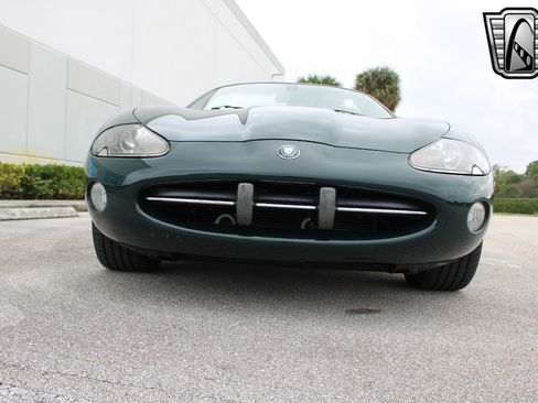 Used 2003 Jaguar XK8 Convertible image 21