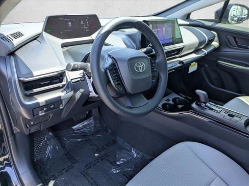 New 2026 Toyota Prius LE FWD image 3