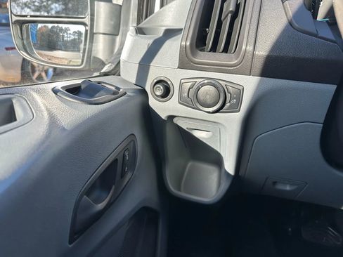 Used 2016 Ford Transit 350 XL image 29