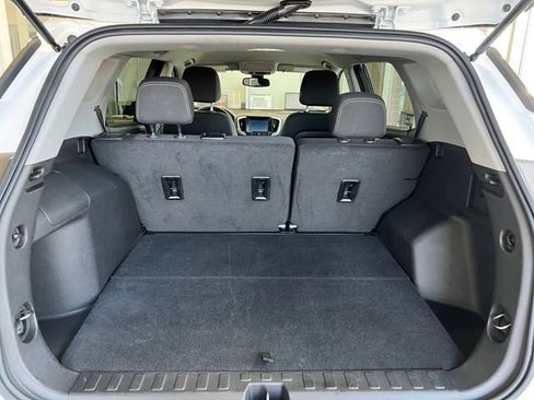 Used 2024 GMC Terrain SLE FWD image 14