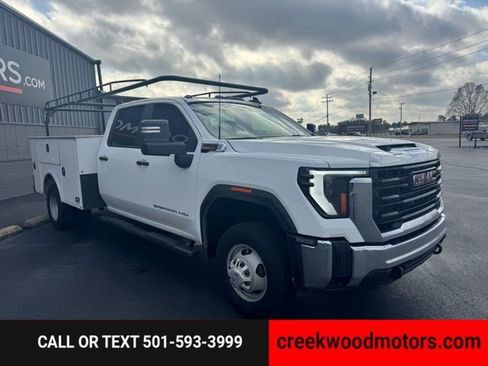 Used 2024 GMC Sierra 3500 Pro image 1