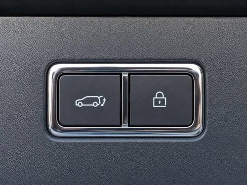 Used 2024 Kia EV9 GT-Line AWD/4WD image 11