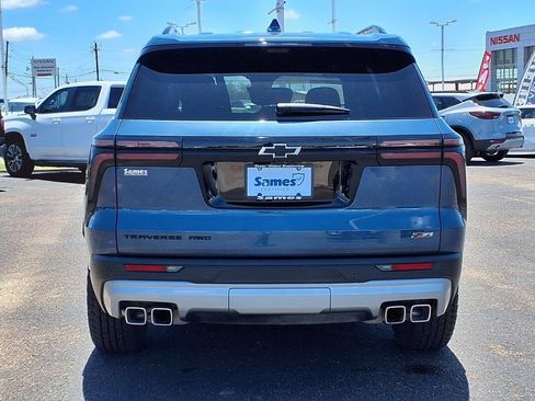 Used 2025 Chevrolet Traverse Z71 w/ Enhanced Driving Package AWD/4WD image 7