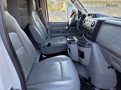 Used 2011 Ford E-250 and Econoline 250 w/ PWR Group image 11