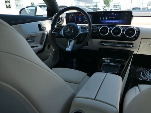 Used 2025 Mercedes-Benz CLA 250 image 24
