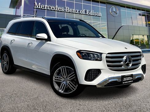 Used 2025 Mercedes-Benz GLS 450 4MATIC image 1