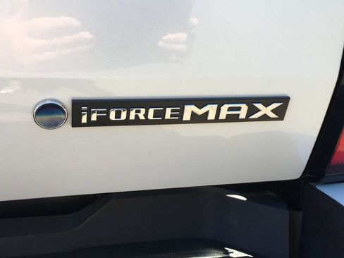 Used 2025 Toyota Tundra Limited AWD/4WD image 7