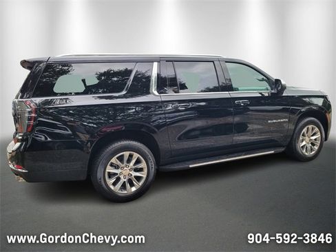 New 2025 Chevrolet Suburban Premier image 5