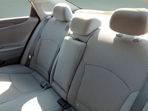 Used 2012 Hyundai Sonata GLS FWD image 15