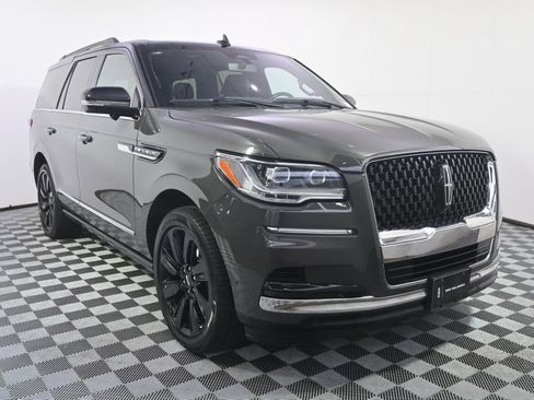 Certified 2024 Lincoln Navigator Black Label AWD/4WD image 9