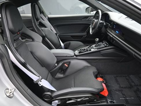 Certified 2026 Porsche 911 GT3 RWD image 34