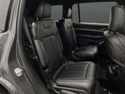 New 2026 Jeep Grand Cherokee L Limited w/ Luxury Tech Group II image 32