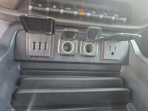 Used 2015 GMC Sierra 2500 Denali w/ Duramax Plus Package AWD/4WD image 22