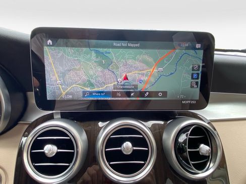 Used 2020 Mercedes-Benz GLC 300 image 17