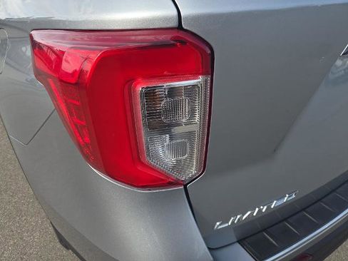 Certified 2023 Ford Explorer Limited AWD/4WD image 5