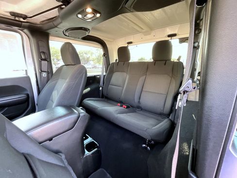 Certified 2020 Jeep Wrangler Sport image 18