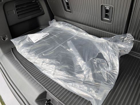Used 2025 Chevrolet Traverse High Country w/ LPO, Floor Liner Package AWD/4WD image 47