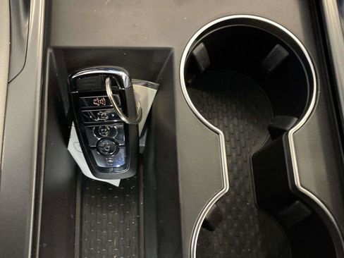 Used 2026 Lincoln Nautilus Reserve image 27