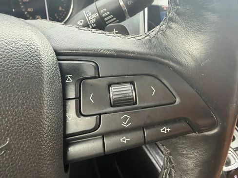 Used 2019 Cadillac XT4 Premium Luxury FWD image 14