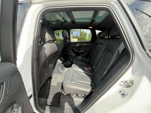 Used 2016 Audi Q5 2.0T Premium Plus w/ Technology Package AWD/4WD image 14