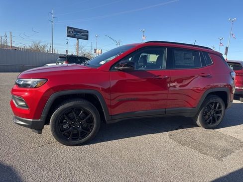 New 2026 Jeep Compass Latitude image 3