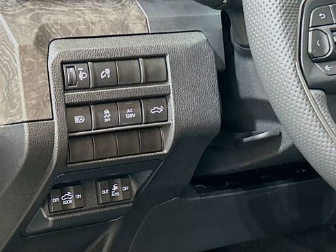 New 2025 Toyota Tacoma Limited AWD/4WD image 11