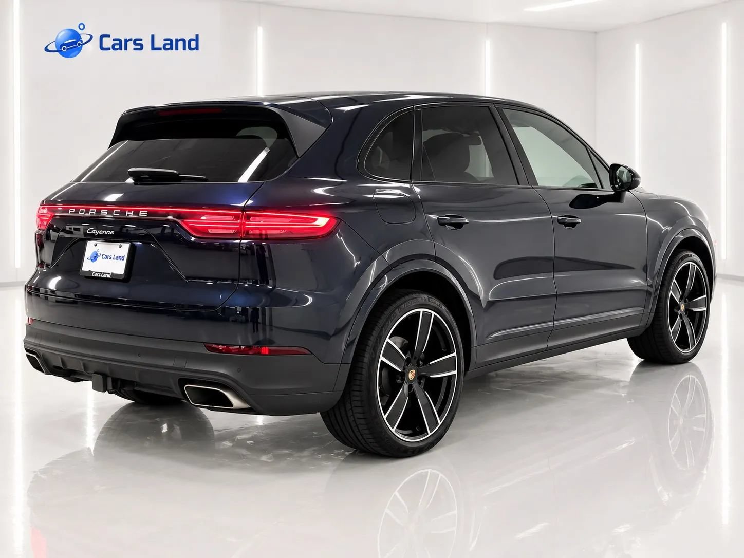 Used 2021 Porsche Cayenne AWD/4WD image 3