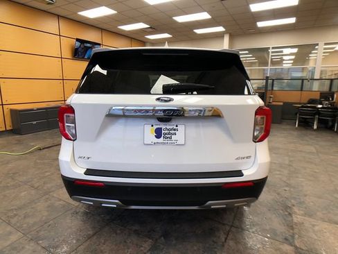 Certified 2024 Ford Explorer XLT w/ Equipment Group 202A AWD/4WD image 6