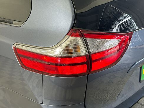 Used 2017 Toyota Sienna LE FWD image 33