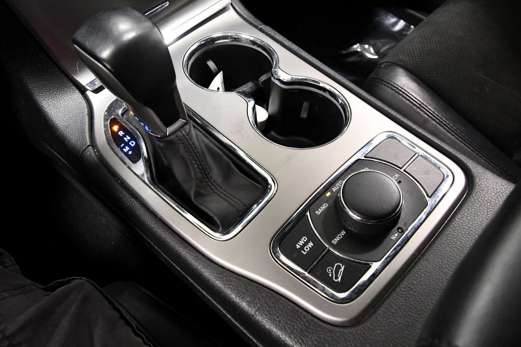 Used 2021 Jeep Grand Cherokee Altitude AWD/4WD image 28